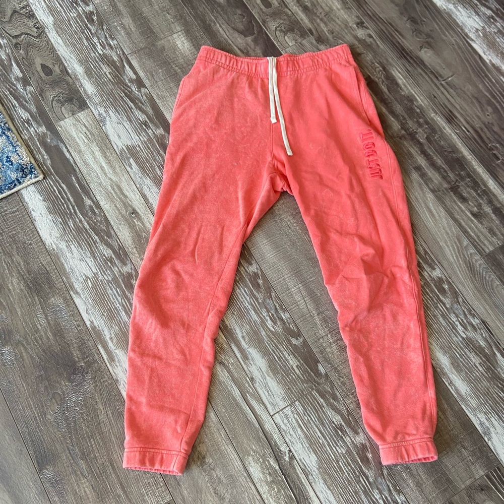 Nike Men’s Pink Joggers